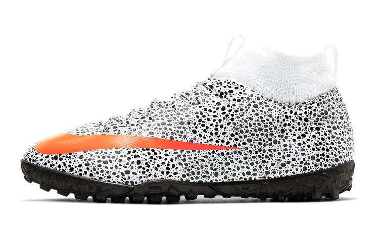 Nike Jr. Mercurial Superfly 7 Academy CR7 Safari TF Turf Black White Orange CV3187-180 38.5
Nike Jr. Mercurial Superfly 7 Academy CR7 Safari TF Turf Black White Orange CV3187-180 38.5
