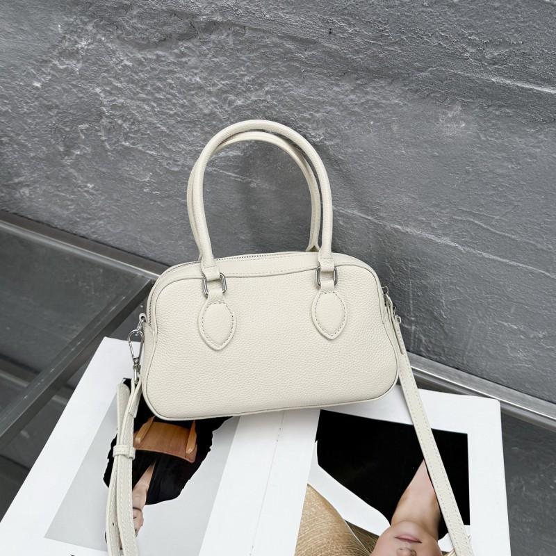 Genuine Leather High-end Portable Boston Bag 2025 New Mini Cross-shoulder Pillow Underarm Female 24x10x13.5cm білий
Genuine Leather High-end Portable Boston Bag 2025 New Mini Cross-shoulder Pillow Underarm Female 24x10x13.5cm білий