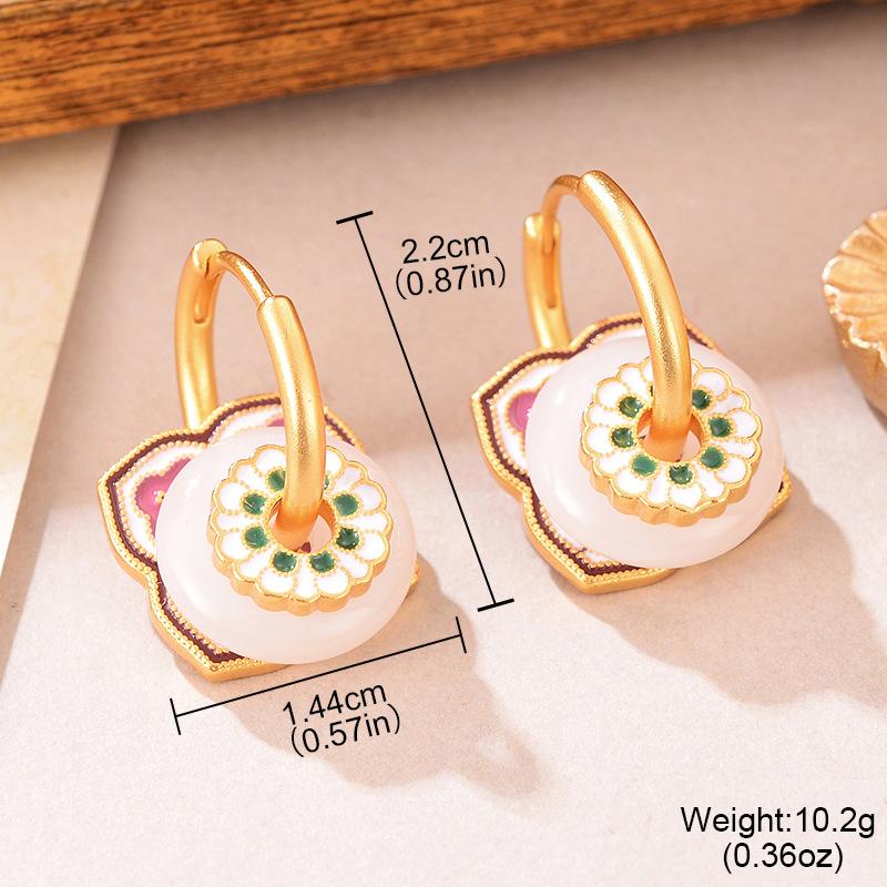 New Chinese enamel oil drop ear buckle high-end floral niche light luxury simple design elegant women s earrings
New Chinese enamel oil drop ear buckle high-end floral niche light luxury simple design elegant women s earrings