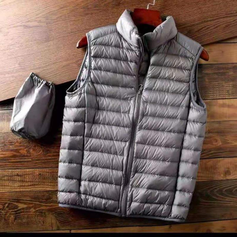 Winter Men White Duck Down Vest Ultralight Sleeveless Vest Jacket Fashion Stand Collar Men Large Size Loose Vest Male XS-6XL XXXXXL темно-сірий колір
Winter Men White Duck Down Vest Ultralight Sleeveless Vest Jacket Fashion Stand Collar Men Large Size Loose Vest Male XS-6XL XXXXXL темно-сірий колір