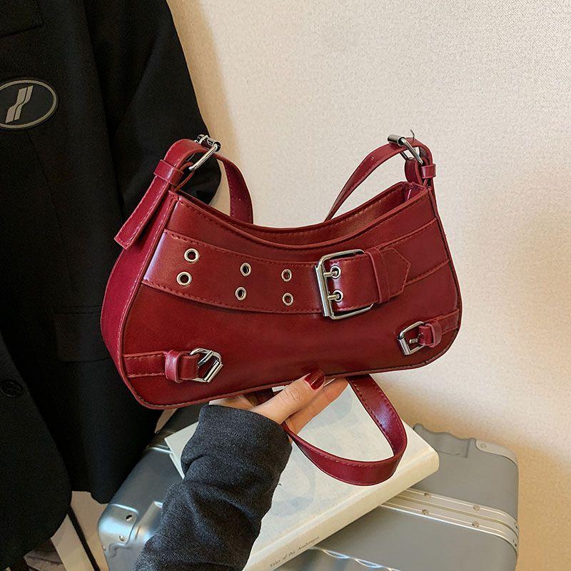 Retro Bag Women 2025 New Niche Design Messenger Bag Versatile Fashion High-Grade One-Shoulder Motorcycle Underarm Bag Red
Retro Bag Women 2025 New Niche Design Messenger Bag Versatile Fashion High-Grade One-Shoulder Motorcycle Underarm Bag Red
