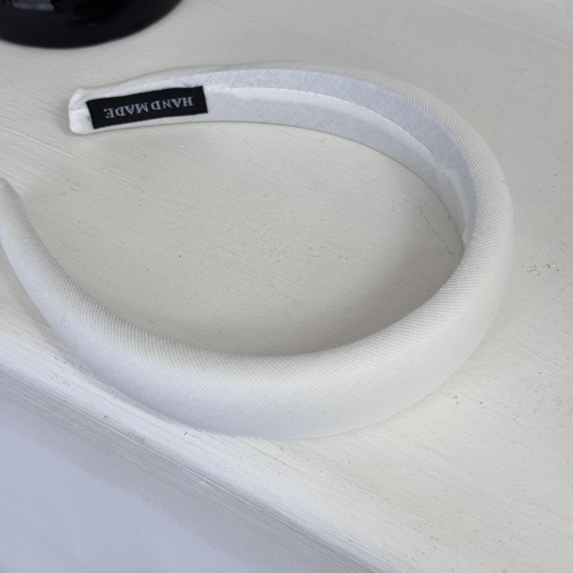 Повязка для волос корейские аксессуары для женщин девочек ободок ведущая мода обручи сладости взрослые k-pop йога фасинаторы элегантный новый
Повязка для волос корейские аксессуары для женщин девочек ободок ведущая мода обручи сладости взрослые k-pop йога фасинаторы элегантный новый