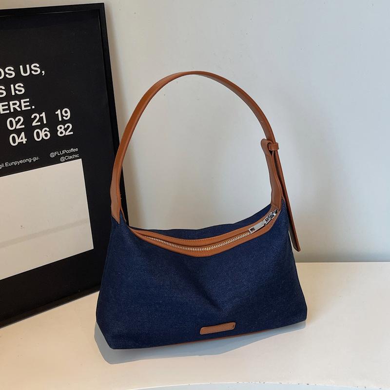 Korean Style Denim Shoulder Bag Women Winter Vintage Casual Crossbody Handle Bag Fashiable Texture and Versatile Storage Bags темно-синього кольору
Korean Style Denim Shoulder Bag Women Winter Vintage Casual Crossbody Handle Bag Fashiable Texture and Versatile Storage Bags темно-синього кольору