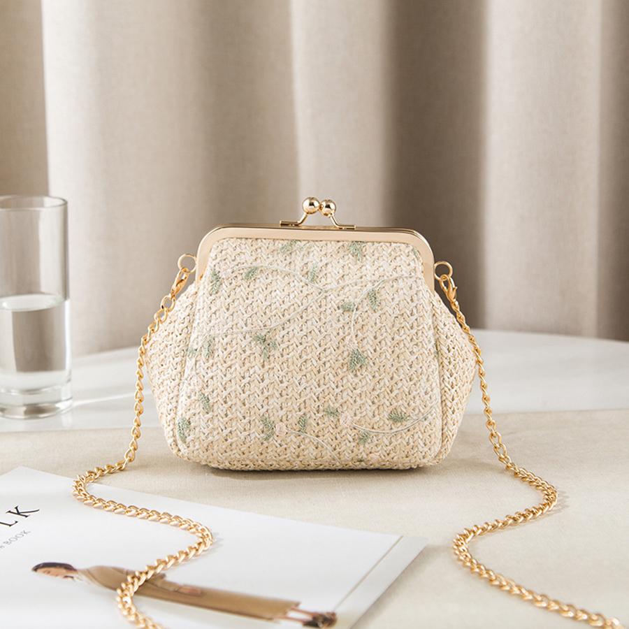 Women s Woven Straw Beach Bags Fashi Small Shell Shoulder Bag Flower Embroidery Bags Ladies Clip Crossbody Handbags for Travel 18x10x15cm бежевый
Women s Woven Straw Beach Bags Fashi Small Shell Shoulder Bag Flower Embroidery Bags Ladies Clip Crossbody Handbags for Travel 18x10x15cm бежевый