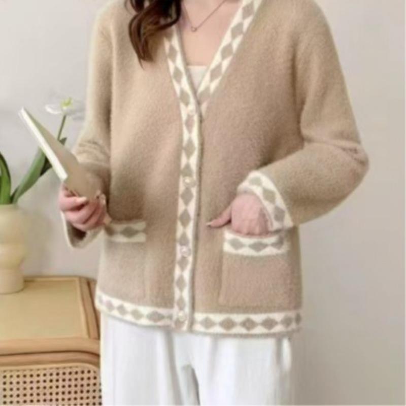 Свободный вязаный кардиган толстый осенне-зимний новый женский свитер модная и универсальная верхняя одежда куртка под норку женская One size верблюд
Свободный вязаный кардиган толстый осенне-зимний новый женский свитер модная и универсальная верхняя одежда куртка под норку женская One size верблюд