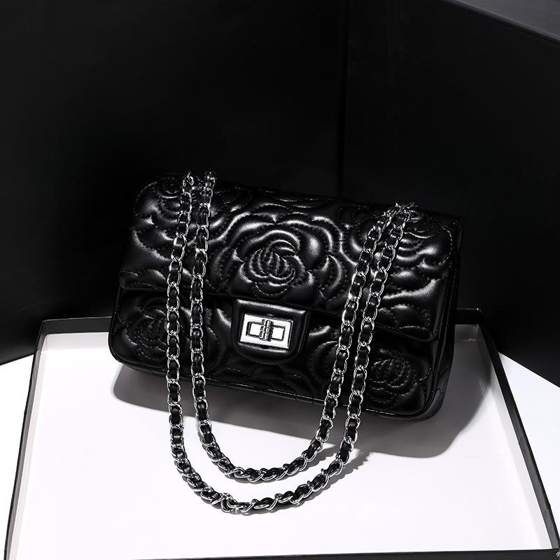 Korean Printed Camellia Women s Bag New Small Fragrance Style Diamond Embroidery Bag Chain One Shoulder Women s Crossbody Bag
Korean Printed Camellia Women s Bag New Small Fragrance Style Diamond Embroidery Bag Chain One Shoulder Women s Crossbody Bag
