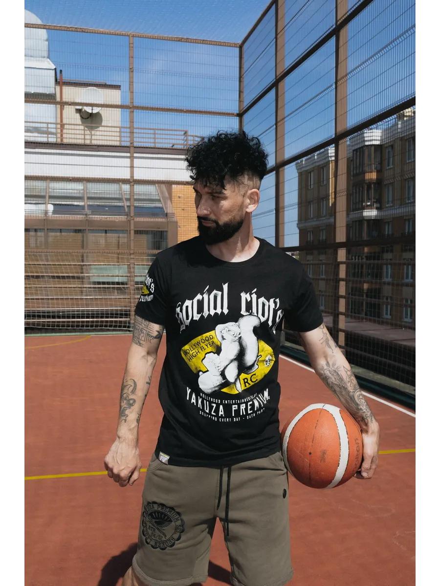 T-shirt with Hooligans print M
T-shirt with Hooligans print M