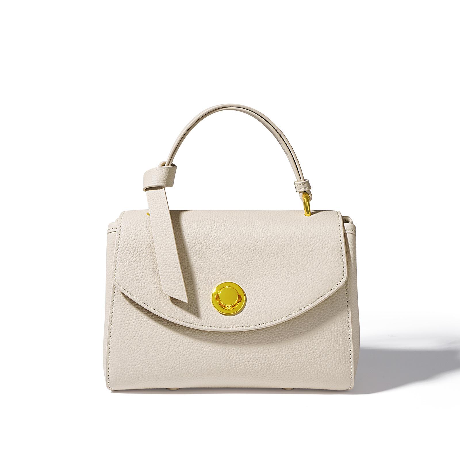 Сумка премиум-текстуры 2025 новая из первого слоя коровьей кожи темпераментная повседневная сумка-мессенджер нишевая кожаная на плечо белый
Сумка премиум-текстуры 2025 новая из первого слоя коровьей кожи темпераментная повседневная сумка-мессенджер нишевая кожаная на плечо белый