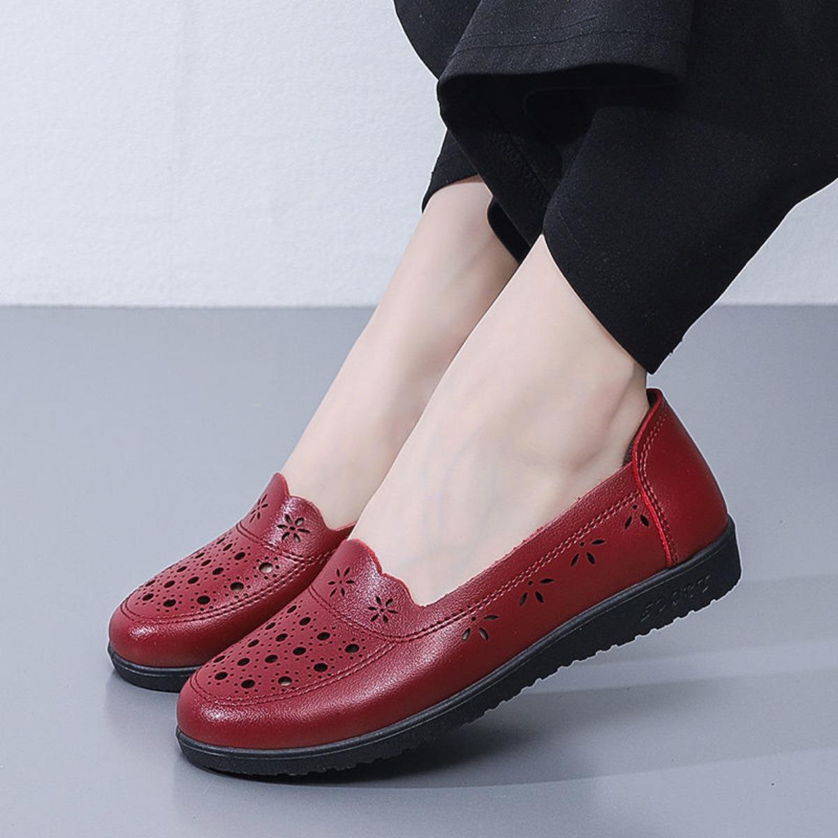 Summer New Imitation Leather Shoes, Comfortable and Non Slip Sandals, Women s Soft Leather Hollow Breathable Hole Shoes, Soft Soled Shoes 35 чёрный
Summer New Imitation Leather Shoes, Comfortable and Non Slip Sandals, Women s Soft Leather Hollow Breathable Hole Shoes, Soft Soled Shoes 35 чёрный