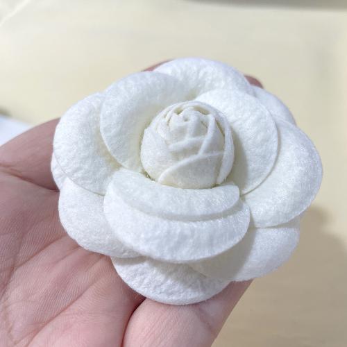 Fabric Camellia Brooch High-end Rose Flower Corsage Crystal Numerals Flower Brooch Fashion Clothing Jewelry Accessories Gifts One Size
Fabric Camellia Brooch High-end Rose Flower Corsage Crystal Numerals Flower Brooch Fashion Clothing Jewelry Accessories Gifts One Size