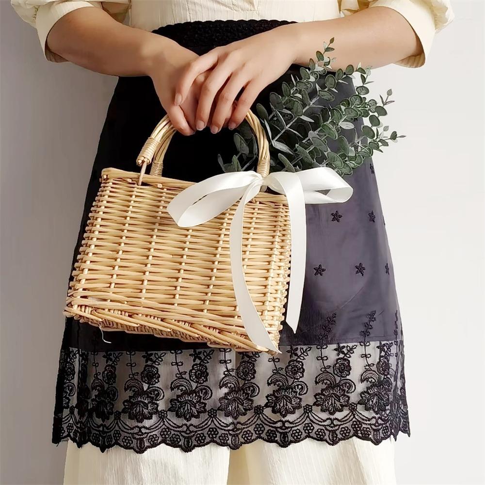 Waterproof Lace Half Waist Aprons Stain-Resistant Bucolic Embroidered Half-body Apron Oil-Proof Stylish чёрный
Waterproof Lace Half Waist Aprons Stain-Resistant Bucolic Embroidered Half-body Apron Oil-Proof Stylish чёрный