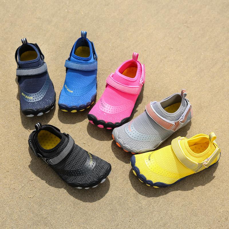 Outdoor children s beach shoes men s and women s swimming and rafting water park wading shoes parent-child models 24
Outdoor children s beach shoes men s and women s swimming and rafting water park wading shoes parent-child models 24