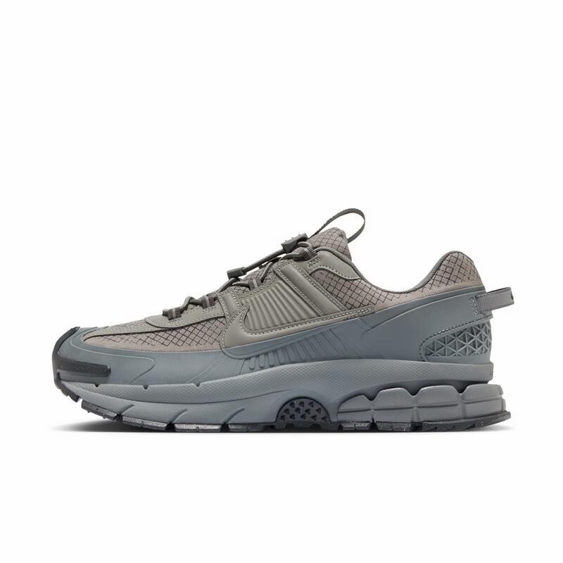 NIKE Men s ZOOM VOMERO ROAM Sport Casual Shoes 39
NIKE Men s ZOOM VOMERO ROAM Sport Casual Shoes 39