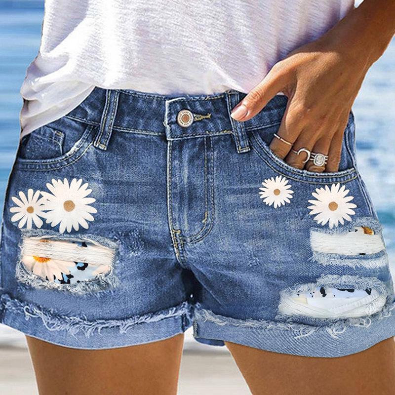 Summer Women s Mid-Waist Ripped Denim Shorts with Appliqué and Rolled Hem - Fashionable and Versatile Small
Summer Women s Mid-Waist Ripped Denim Shorts with Appliqué and Rolled Hem - Fashionable and Versatile Small