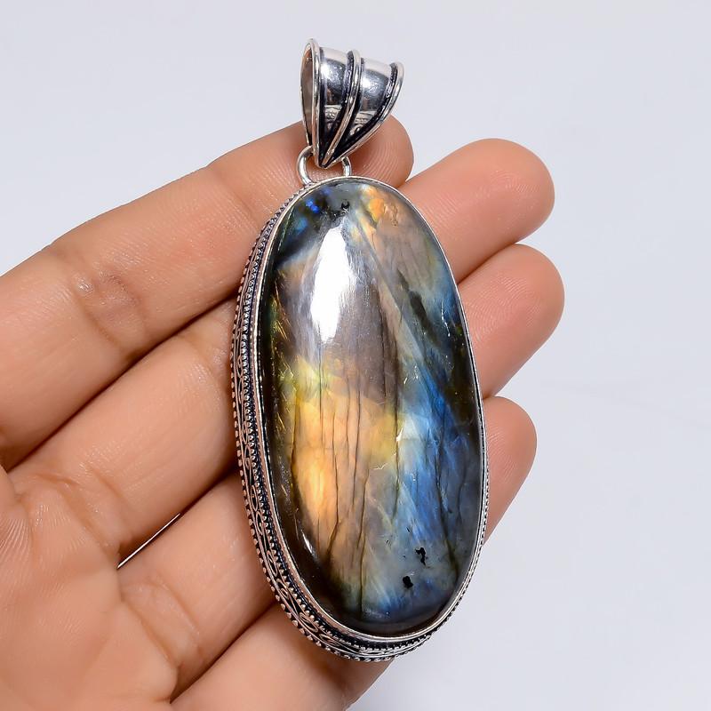 Classic Top Grade Qualite 100% Natural Labradorite Oval Shape Vintage Style Handmade Jewelry 925 Steling Silver Plated Pendant 2.9 WSJ-4804 2.9
Classic Top Grade Qualite 100% Natural Labradorite Oval Shape Vintage Style Handmade Jewelry 925 Steling Silver Plated Pendant 2.9 WSJ-4804 2.9