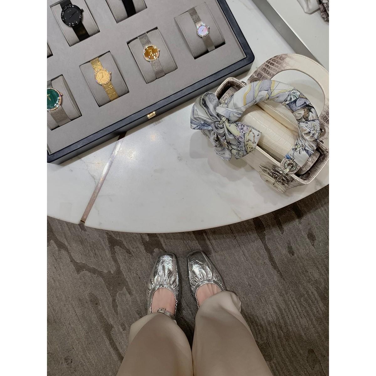 Milan Fashion Week square head pleated bag head thick heel slippers women s half drag outside women s sandals 34 белый
Milan Fashion Week square head pleated bag head thick heel slippers women s half drag outside women s sandals 34 белый