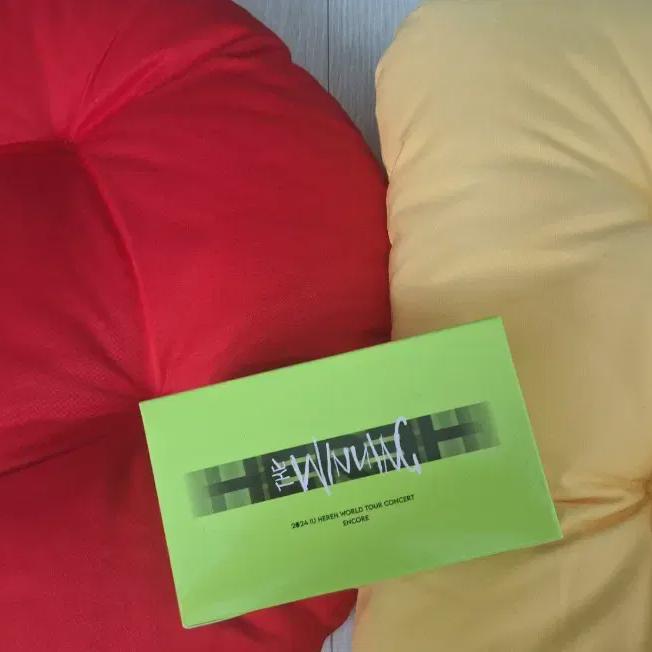 IU Победа, Халл Концертный Телескоп, Подушка
IU Победа, Халл Концертный Телескоп, Подушка