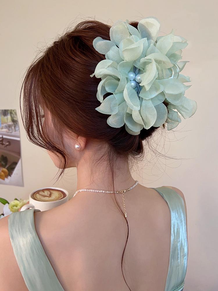 Елегантна літня димчаста шифонова квіткова шпилька для волосся для жінок
Елегантна літня димчаста шифонова квіткова шпилька для волосся для жінок