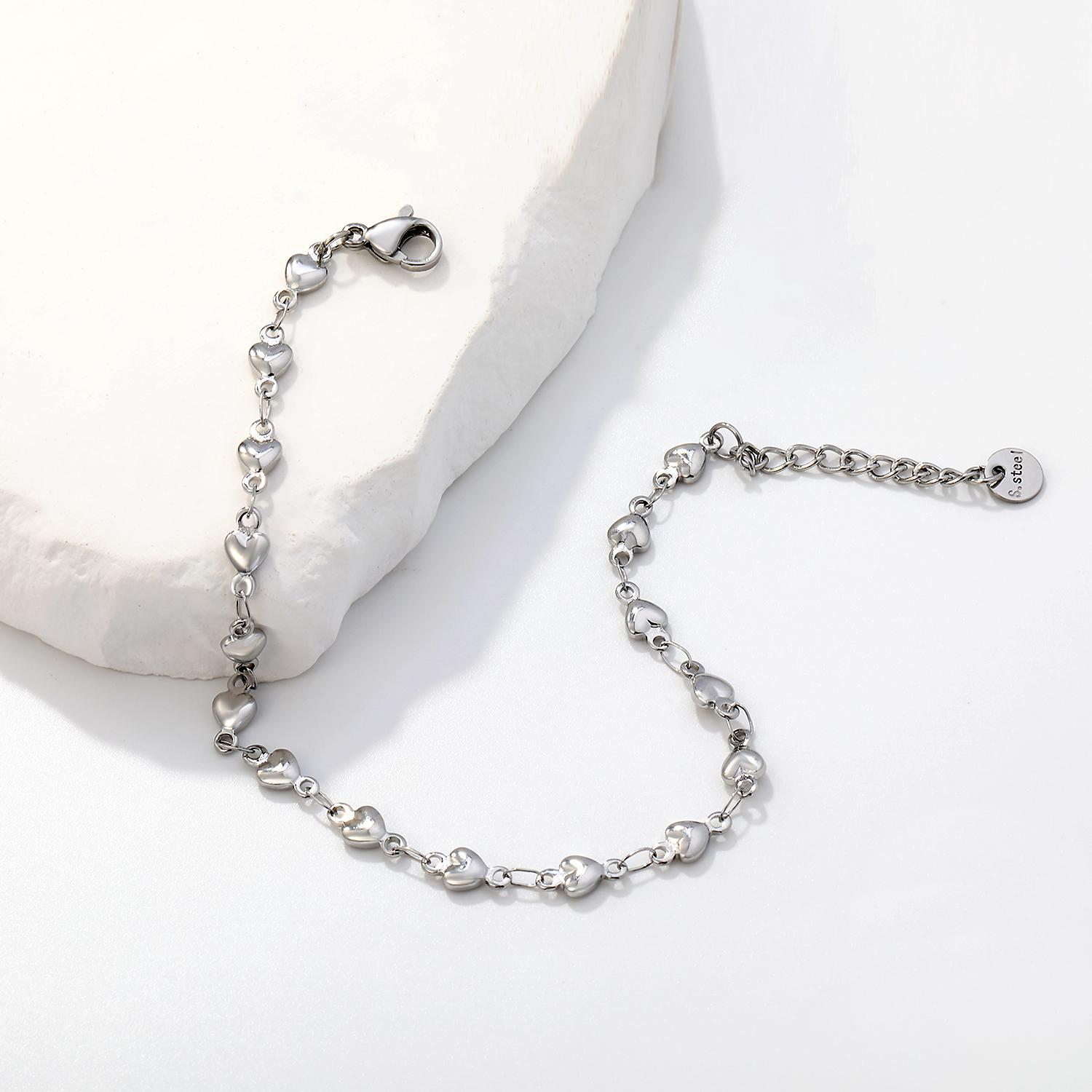 Silver Color Delicate Heart Shaped Bracelet For Women Retro Korean Fashion Love Charms Bracelets Original Party Jewelry Gifts
Silver Color Delicate Heart Shaped Bracelet For Women Retro Korean Fashion Love Charms Bracelets Original Party Jewelry Gifts