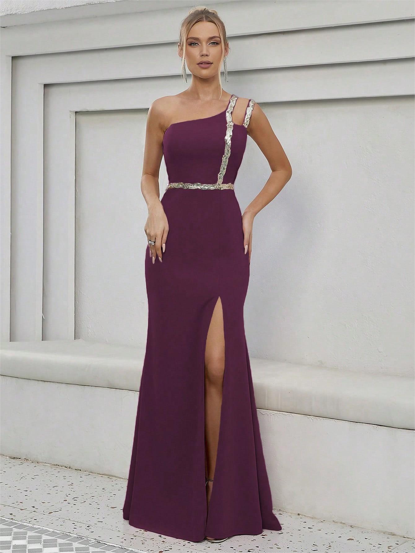 Elegant One-Shoulder Evening Dress with Metal Woven Belt and Slit M фіолетовий/глибокий
Elegant One-Shoulder Evening Dress with Metal Woven Belt and Slit M фіолетовий/глибокий