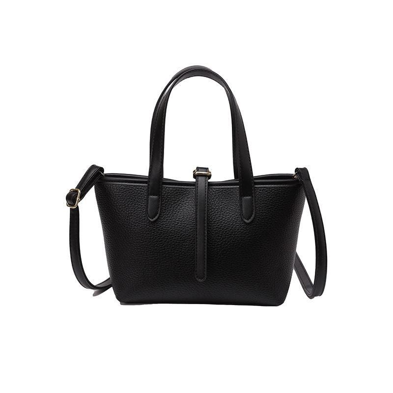 Large Capacity Tote Bag Women s New Messenger Bag Shoulder Bag Commuter Handbag чёрный
Large Capacity Tote Bag Women s New Messenger Bag Shoulder Bag Commuter Handbag чёрный