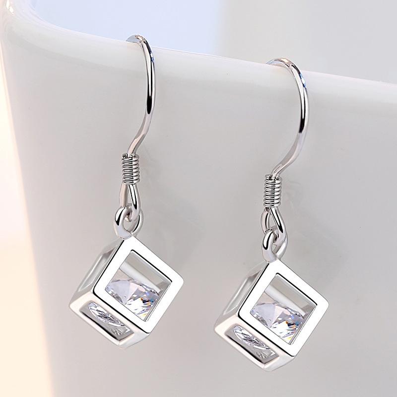 925 Sterling Copper Zircon Women Fashion Cute Tiny Clear Crystal CZ Stud Earrings Gift for Girls Teens Lady New
925 Sterling Copper Zircon Women Fashion Cute Tiny Clear Crystal CZ Stud Earrings Gift for Girls Teens Lady New