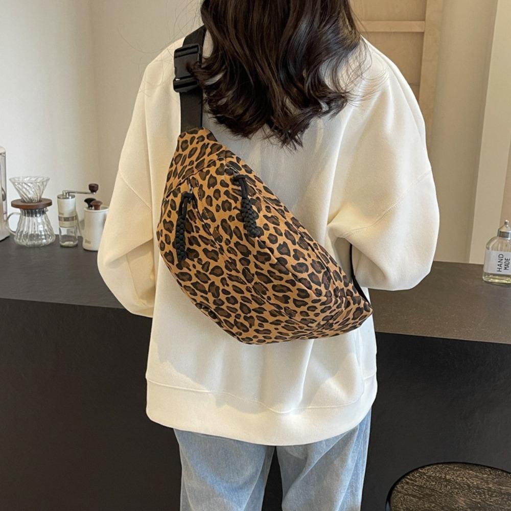 Adjustable Strap Canvas Waist Bag Large Capacity Sports Shoulder Bag Leopard Print Chest Bag Work кавовий
Adjustable Strap Canvas Waist Bag Large Capacity Sports Shoulder Bag Leopard Print Chest Bag Work кавовий
