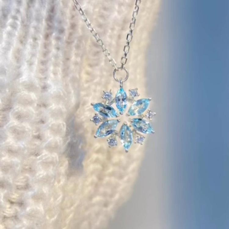 2022 Snowflake Necklace: Women s Luxury Clavicle Chain - Perfect for Christmas or Birthday Gifts
2022 Snowflake Necklace: Women s Luxury Clavicle Chain - Perfect for Christmas or Birthday Gifts