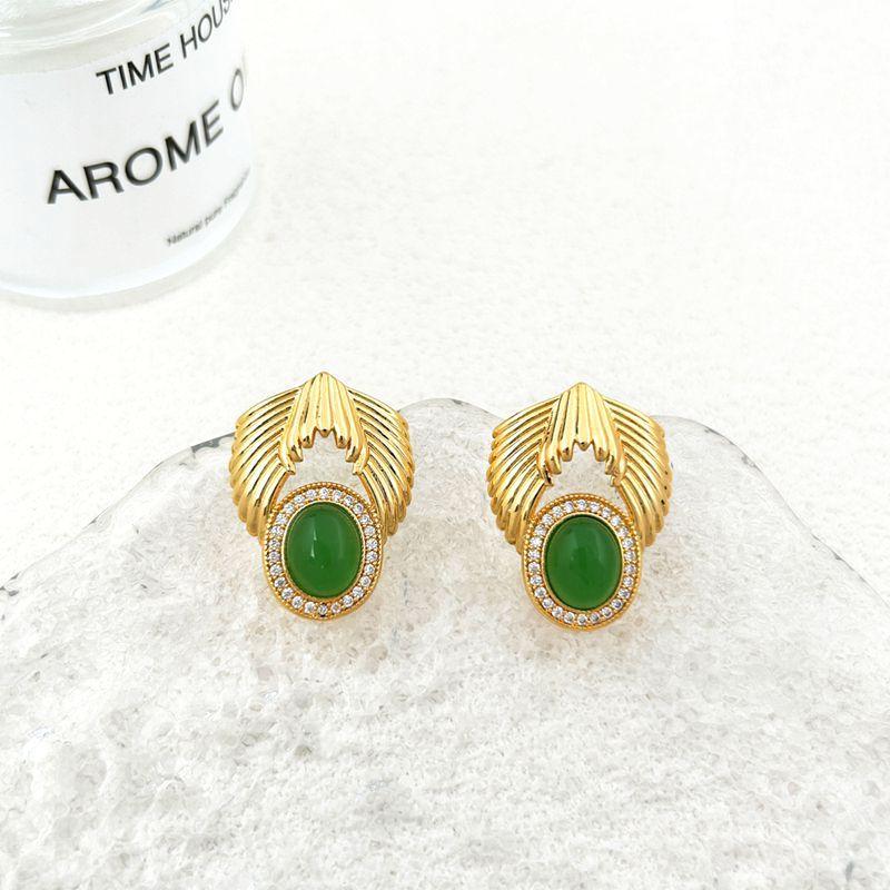 French Retro Light Luxury High-End Earrings Stud Earrings
French Retro Light Luxury High-End Earrings Stud Earrings