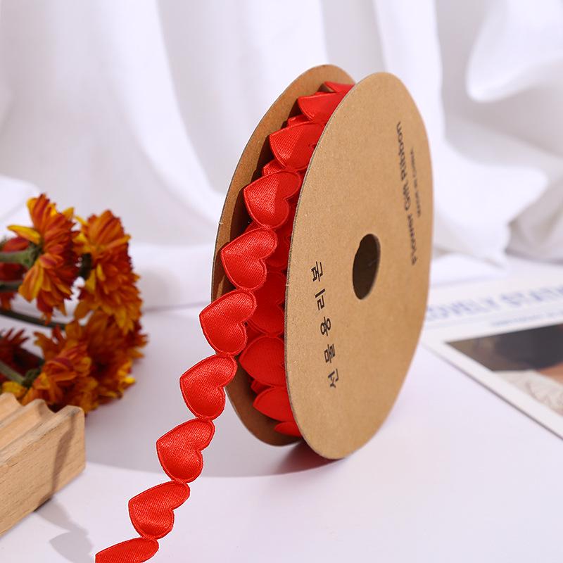 Лента из полиэстера Love 520 для цветочных букетов, упаковки подарков и украшения тортов
Лента из полиэстера Love 520 для цветочных букетов, упаковки подарков и украшения тортов