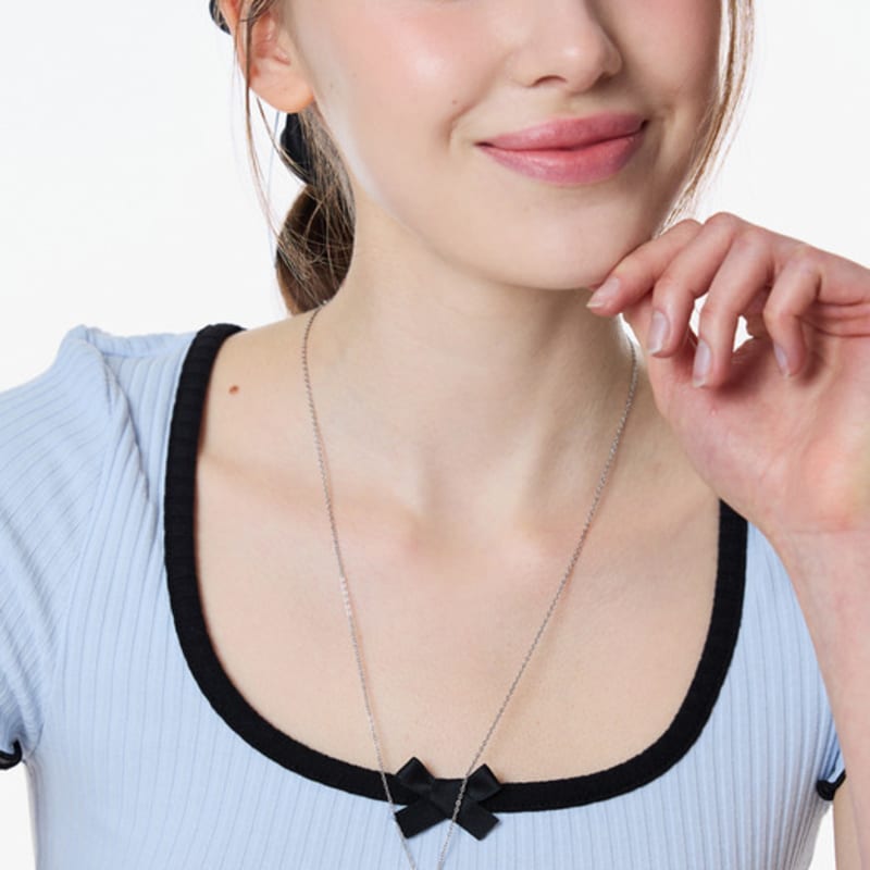 L’OMBRILLANT long chain pearl drop necklace SILVER_FREE
L’OMBRILLANT long chain pearl drop necklace SILVER_FREE