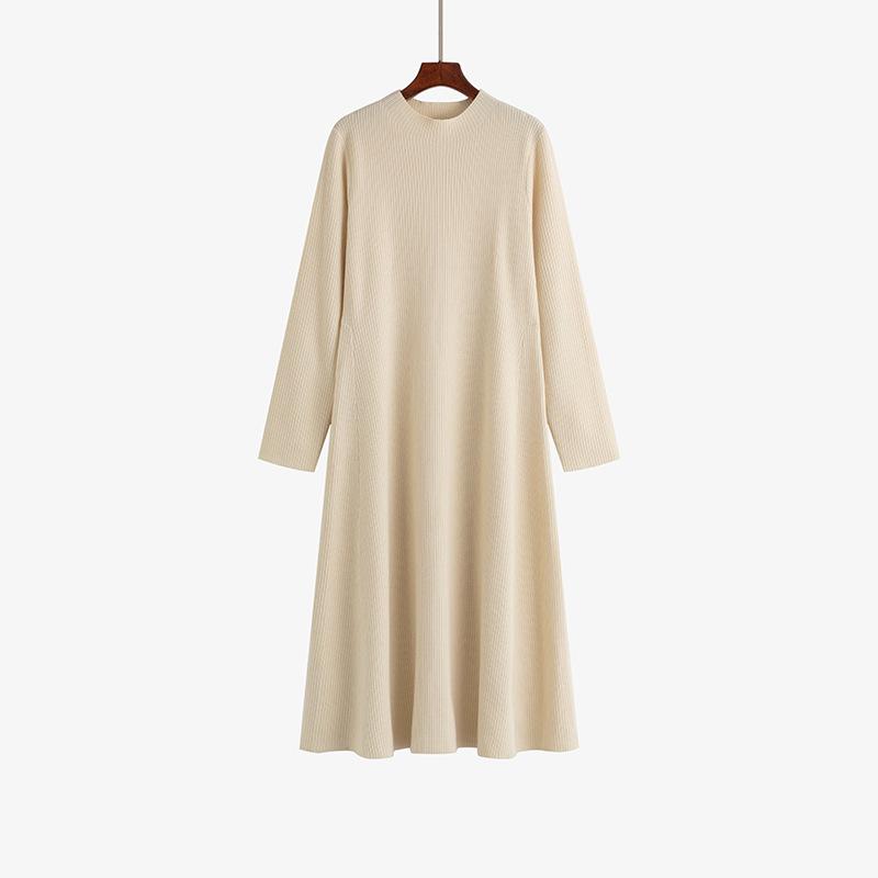 Платье прямого кроя с полуводолазкой для женщин больших размеров XXXL абрикосовый
Платье прямого кроя с полуводолазкой для женщин больших размеров XXXL абрикосовый