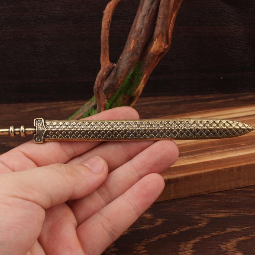 Yue King Sword Craft Peripheral Weapon Model Brass Ornament Small Brassware
Yue King Sword Craft Peripheral Weapon Model Brass Ornament Small Brassware