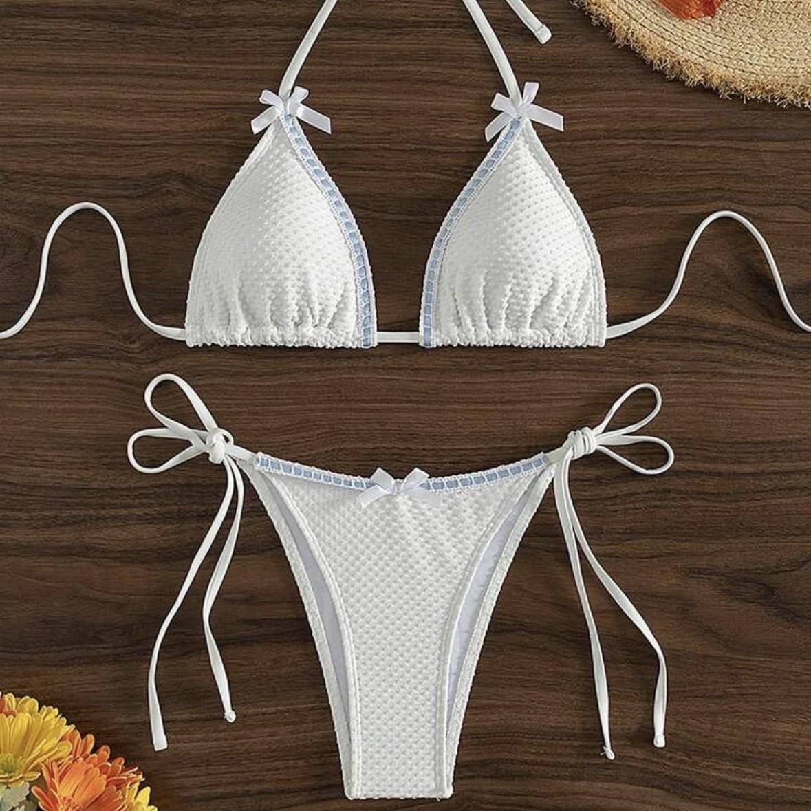 2025 European & American Women s Sexy Split Bikini Swimwear - Fresh Solid Colors M слонова кістка
2025 European & American Women s Sexy Split Bikini Swimwear - Fresh Solid Colors M слонова кістка
