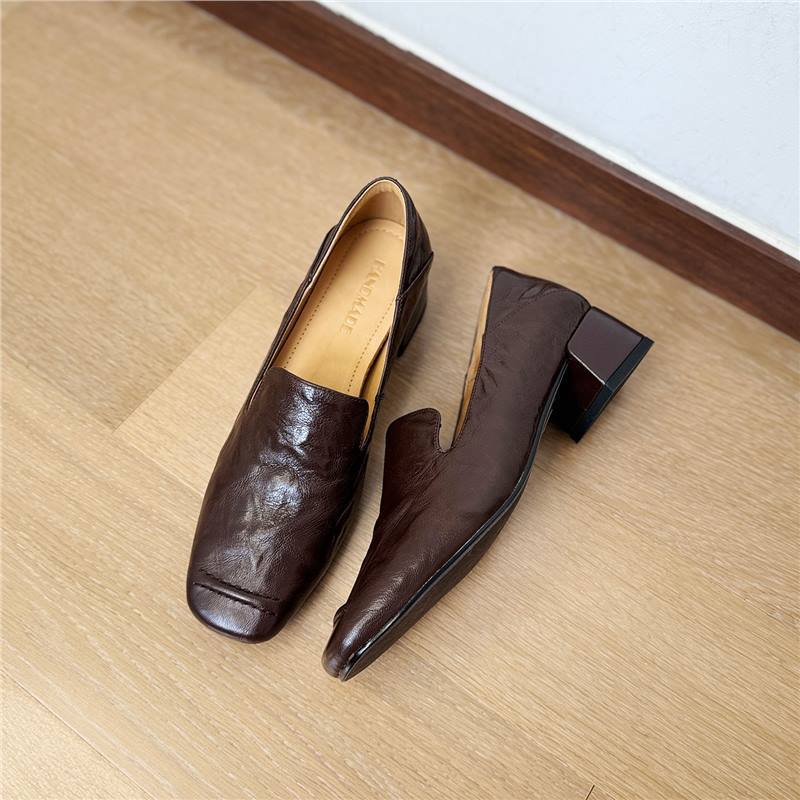 Стиль старых денег ретро квадратный носок толстый каблук лоферы женские осенние на среднем каблуке одинарные туфли для работы маленькие кожаные туфли коричневые 40
Стиль старых денег ретро квадратный носок толстый каблук лоферы женские осенние на среднем каблуке одинарные туфли для работы маленькие кожаные туфли коричневые 40