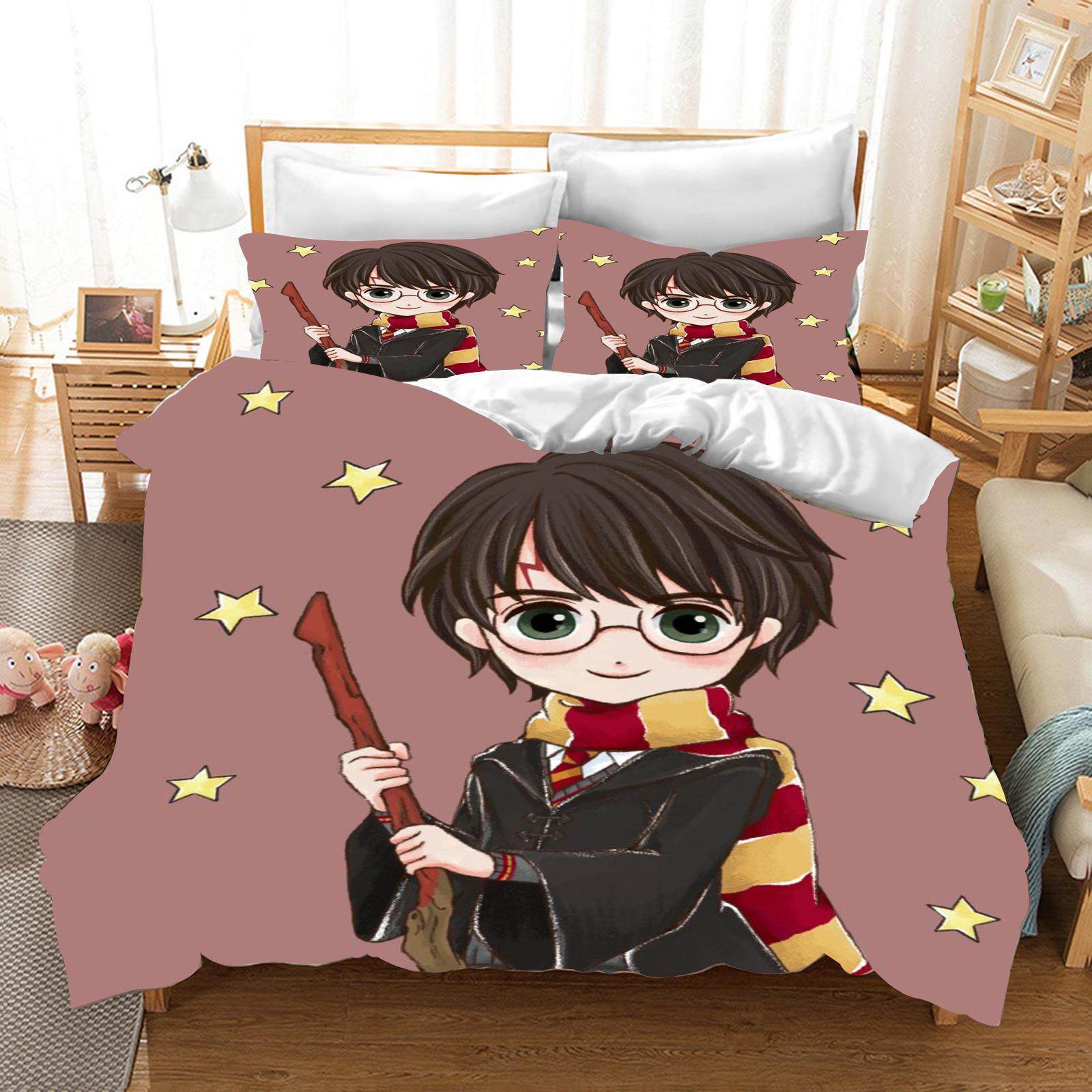 Гаррі Поттер Поліестеровий Набір Постільної Білизни Підковдра Розмір Queen Бавовна Милий Принт Мультяшна Наволочка Підходить Для Дітей 155x220cm
Гаррі Поттер Поліестеровий Набір Постільної Білизни Підковдра Розмір Queen Бавовна Милий Принт Мультяшна Наволочка Підходить Для Дітей 155x220cm