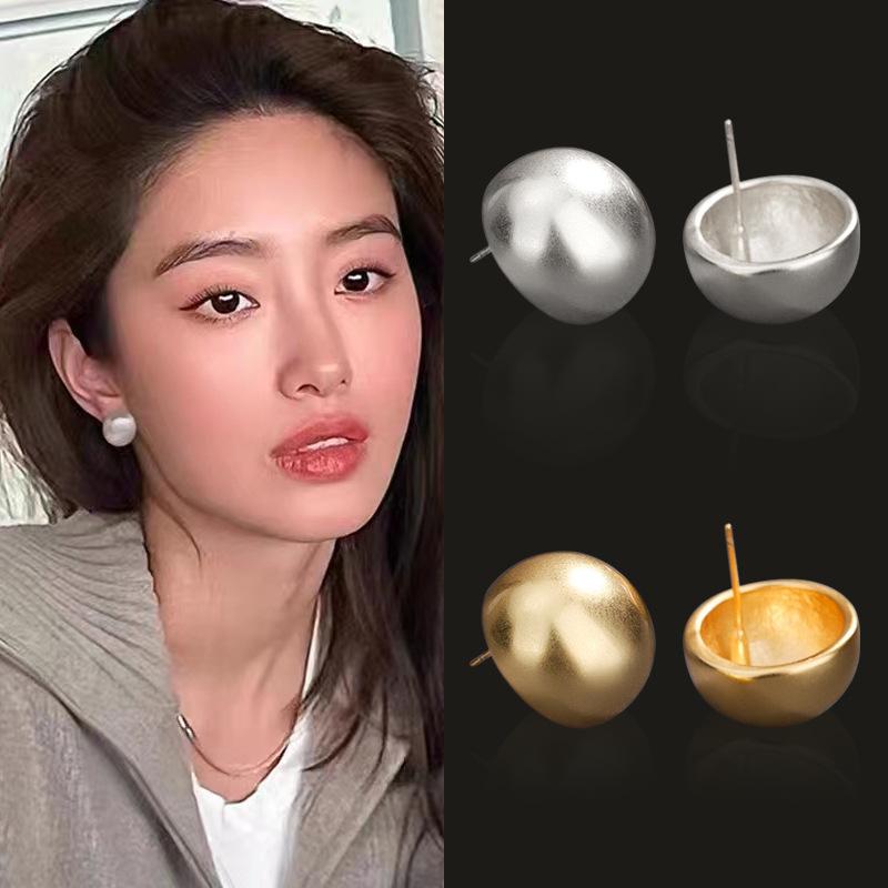 Yang Caiyu Style Hollow Silver Semicircle Earrings: Original, Elegant, Simple Summer Studs золотой
Yang Caiyu Style Hollow Silver Semicircle Earrings: Original, Elegant, Simple Summer Studs золотой