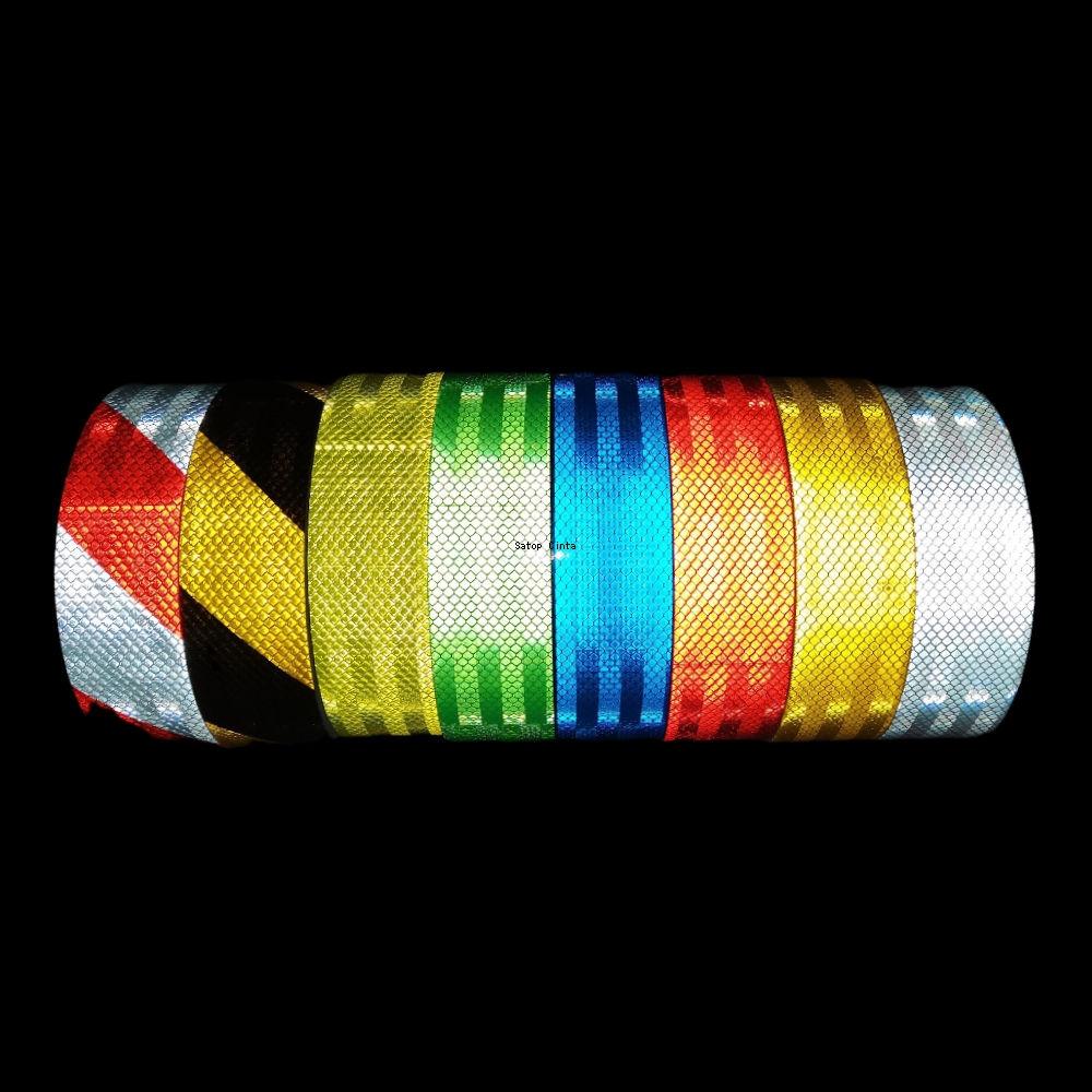2inch*16FT PET High-visibility Reflective Tape White Red Blue Twill Reflector Sticker Waterproof Micro-prismatic Adhesive Strip
2inch*16FT PET High-visibility Reflective Tape White Red Blue Twill Reflector Sticker Waterproof Micro-prismatic Adhesive Strip