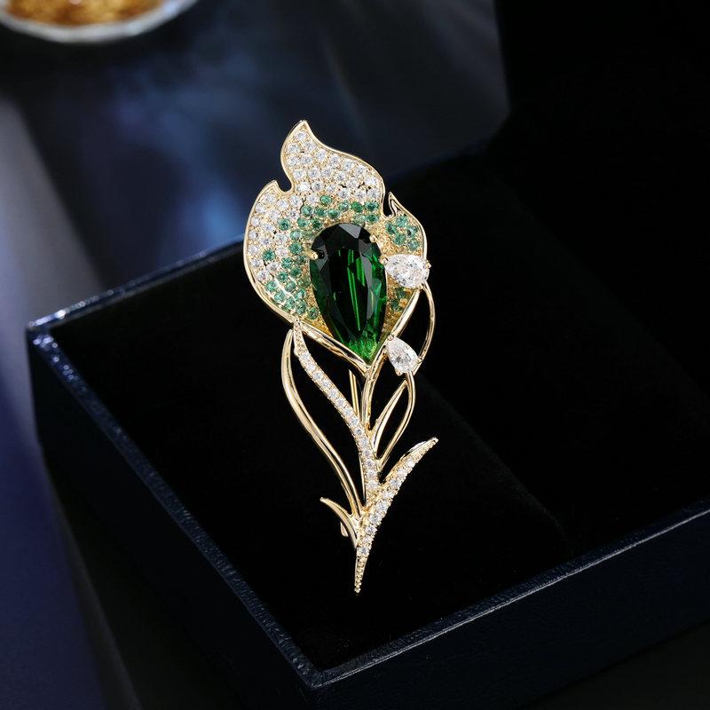 Women s Light Luxury Design Elegant Inlaid Zircon Flower Brooch Fashionable And Versatile Niche Design Sense Brooch
Women s Light Luxury Design Elegant Inlaid Zircon Flower Brooch Fashionable And Versatile Niche Design Sense Brooch
