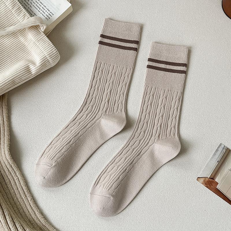 Женские кашемировые носки, Толстые и флисовые носки, Модные и универсальные, Двухигольные, Повседневные спортивные носки до середины икры для осени и зимы 1 pair хаки
Женские кашемировые носки, Толстые и флисовые носки, Модные и универсальные, Двухигольные, Повседневные спортивные носки до середины икры для осени и зимы 1 pair хаки