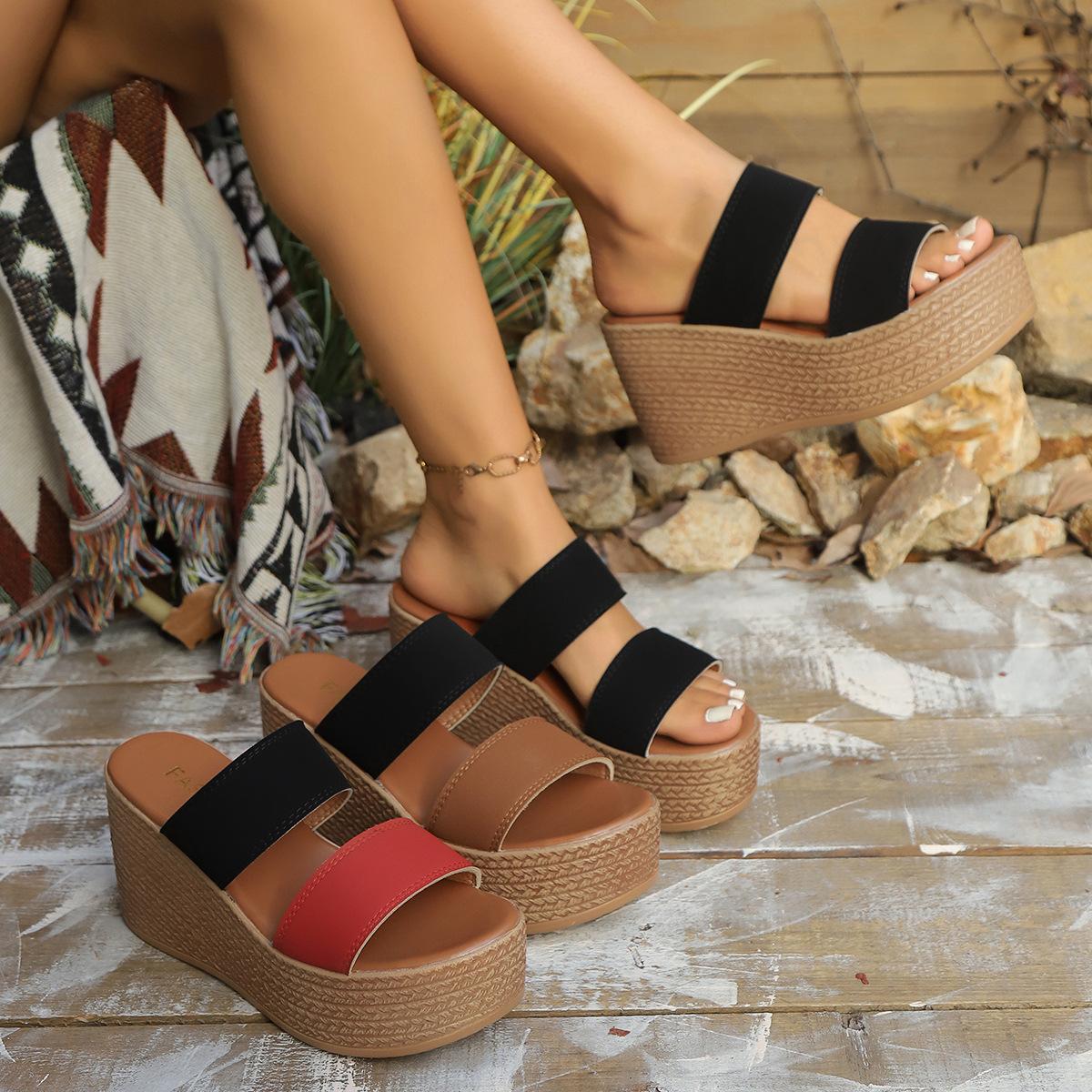 Large size 2025 new wedge heel women s sandals slippers muffin thick-soled round head casual color matching sandals batch 43 темно-коричневого кольору
Large size 2025 new wedge heel women s sandals slippers muffin thick-soled round head casual color matching sandals batch 43 темно-коричневого кольору
