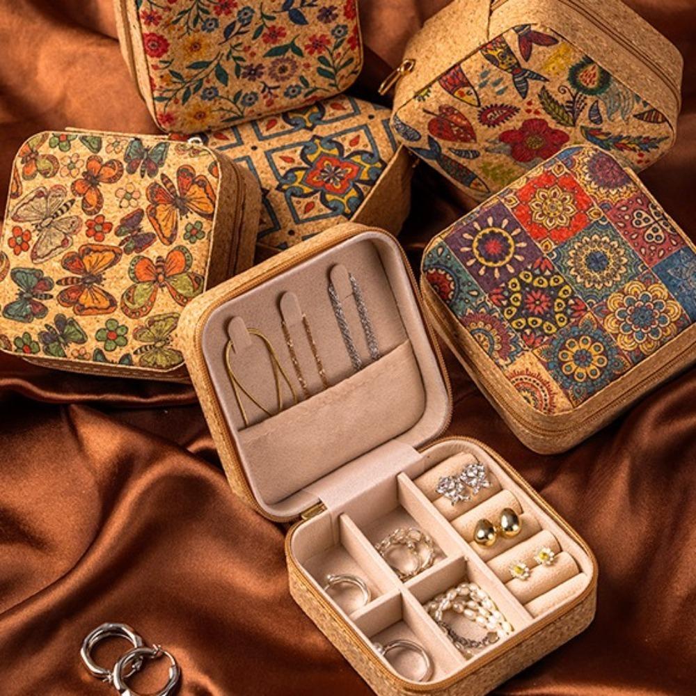 Винтажный органайзер для колец и сережек Bohemia Jewelry Storage Case Ring Display style 5
Винтажный органайзер для колец и сережек Bohemia Jewelry Storage Case Ring Display style 5