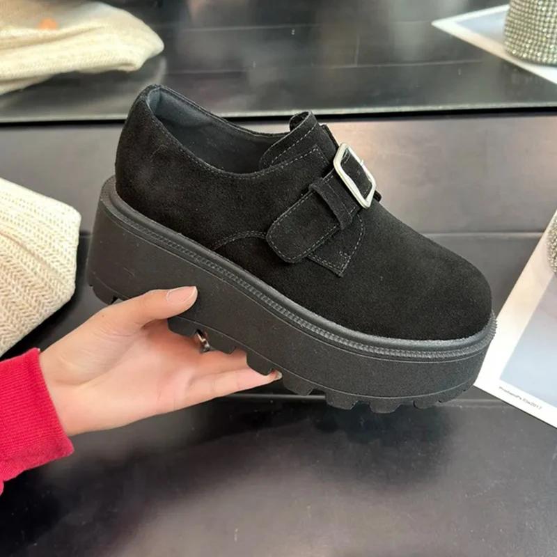 Замшевые женские туфли-лоферы на платформе, дизайнерские кроссовки на высоком каблуке с пряжкой, новый бренд 2025 года, тренд для ходьбы, зимняя повседневная обувь, Zapatos Mujer 40 чёрный
Замшевые женские туфли-лоферы на платформе, дизайнерские кроссовки на высоком каблуке с пряжкой, новый бренд 2025 года, тренд для ходьбы, зимняя повседневная обувь, Zapatos Mujer 40 чёрный