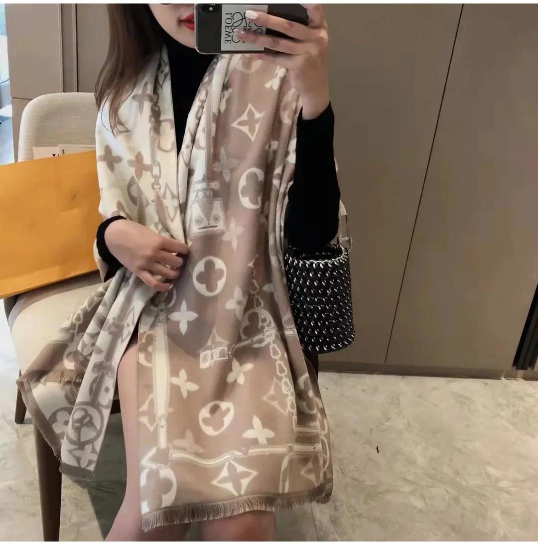Fashionable Versatile Cashmere Scarf for Women Winter New Style Student Winter Edition High-End Black Shawl Wrap Women
Fashionable Versatile Cashmere Scarf for Women Winter New Style Student Winter Edition High-End Black Shawl Wrap Women
