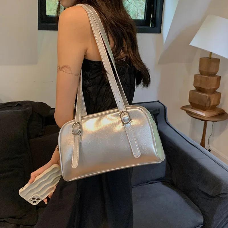 Green Commuter Shoulder Bags for Women 2024 Luxury Designer Handbags Pure Color Causal Bag Big Capacity Pillow Underarm Bag
Green Commuter Shoulder Bags for Women 2024 Luxury Designer Handbags Pure Color Causal Bag Big Capacity Pillow Underarm Bag