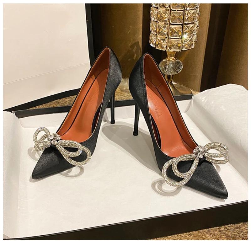 Zapatos de tacón alto con lazo para Mujer, calzado Sexy de fiesta y Club nocturno, plateados, heels women 40
Zapatos de tacón alto con lazo para Mujer, calzado Sexy de fiesta y Club nocturno, plateados, heels women 40