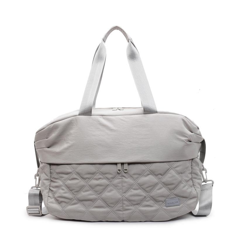 Простая и повседневная женская дорожная сумка в форме ромба для прогулок и весенних поездок, а также фитнес-сумка с отделением для сухого и мокрого. серый
Простая и повседневная женская дорожная сумка в форме ромба для прогулок и весенних поездок, а также фитнес-сумка с отделением для сухого и мокрого. серый