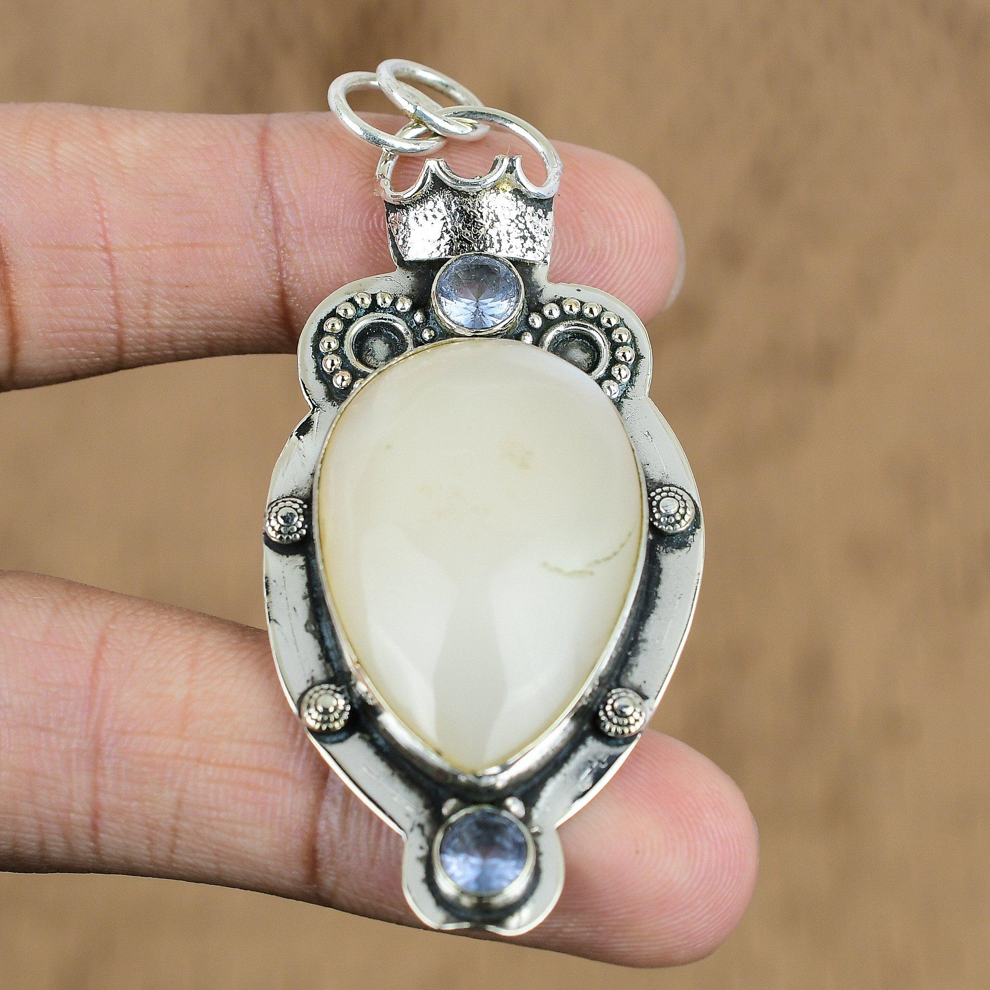 Natural Moonstone Gemstone Indian Jewelry 925 Sterling Silver Pendant For Women
Natural Moonstone Gemstone Indian Jewelry 925 Sterling Silver Pendant For Women