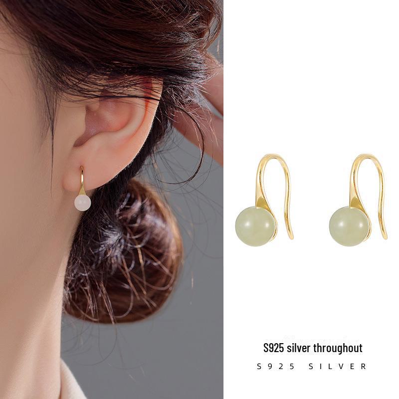 Серьги-крючки Banyan Tree S925 Silver Retro Hetian Jade: Тенденция женских китайских сережек в дворцовом стиле из белого нефрита ES2753
Серьги-крючки Banyan Tree S925 Silver Retro Hetian Jade: Тенденция женских китайских сережек в дворцовом стиле из белого нефрита ES2753