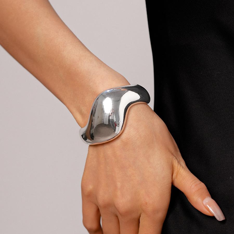 New Punk Irregular Fashion Geometry Bangle for Women Originality Personality Gold Silver Colour Bracelet Jewelry Accessories
New Punk Irregular Fashion Geometry Bangle for Women Originality Personality Gold Silver Colour Bracelet Jewelry Accessories